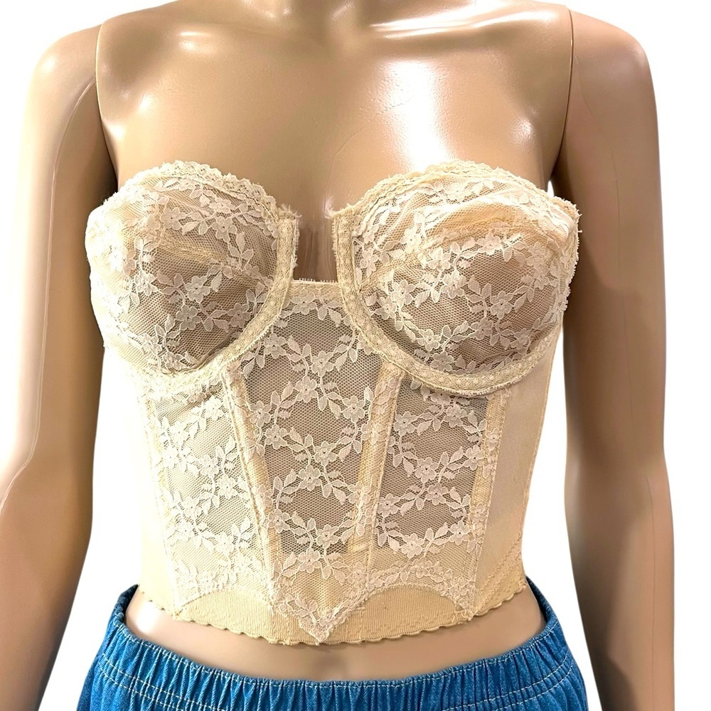 Backless all over lace by Young Smoothie corset style bra is Vintage and 34B